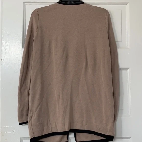 Dana Buchman beige sweater with black accent, S - Picture 2 of 7